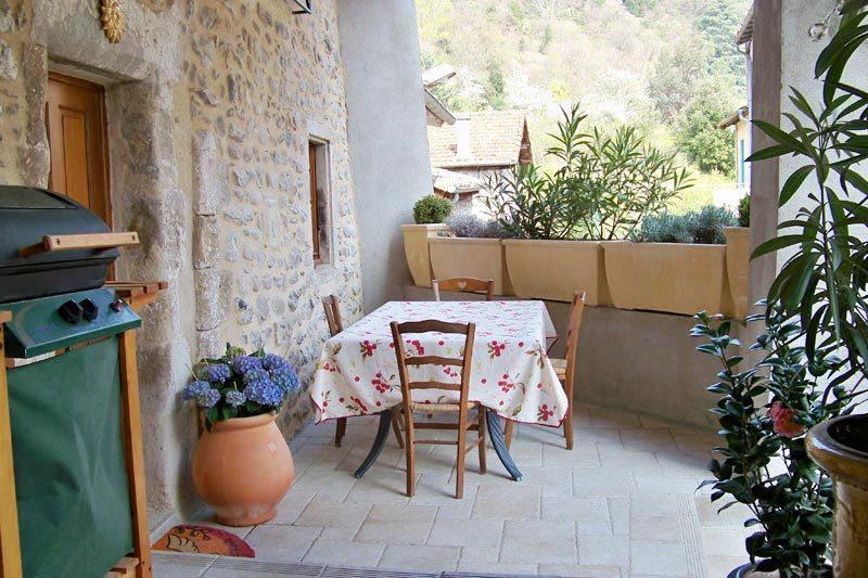 Gite Le Galta - Maison Entierement Equipee, 2 Chambres, Sdb Avec Bain A Remous, Terrasse Privative Pres De La Dolce Via Saint-Fortunat-sur-Eyrieux Room photo